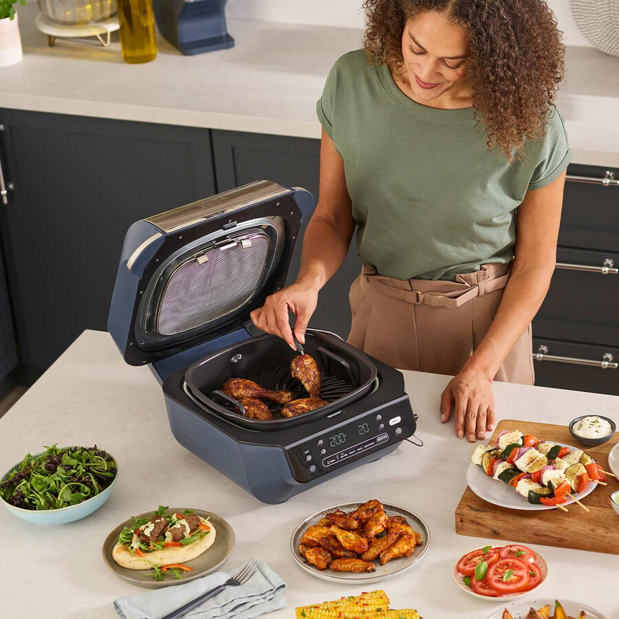 ninja 5-in-1 grill air fryer - cyber space eg351ukcyd