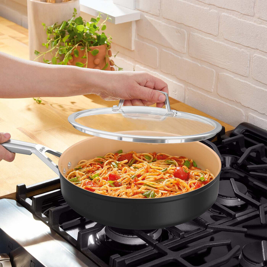 ninja extended life ceramic 26cm sauté pan cw90126uk
