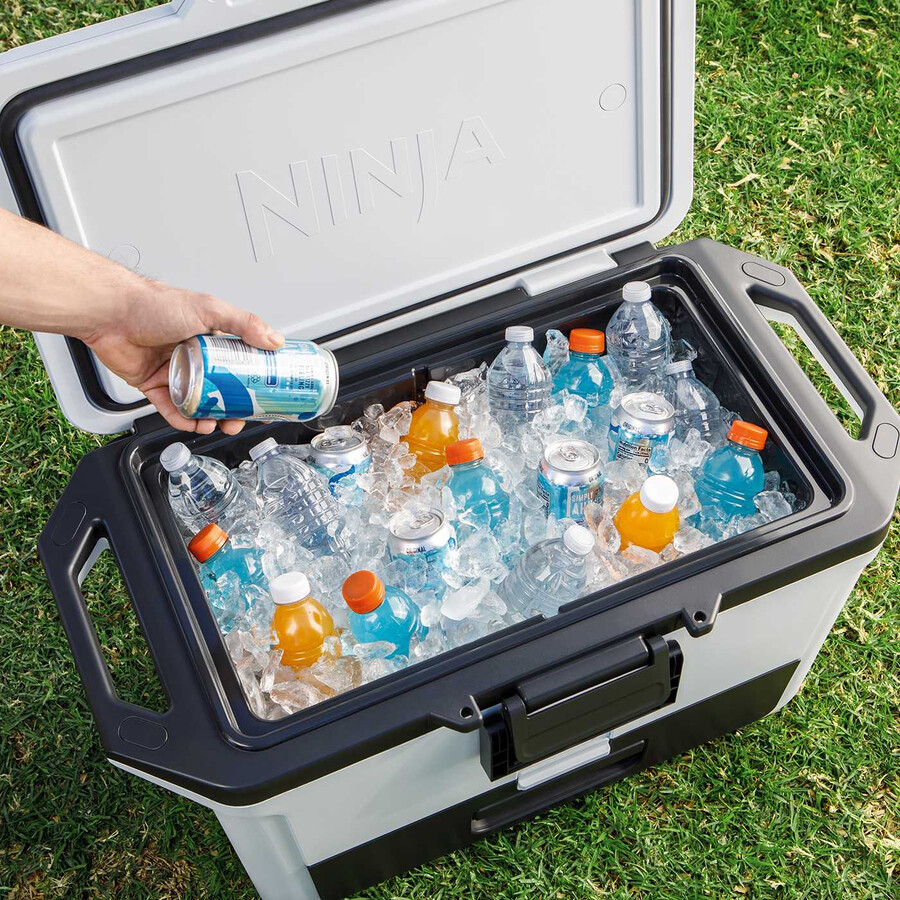 ninja frostvault 50qt47l hard cooler - cloud white fb151ukwh