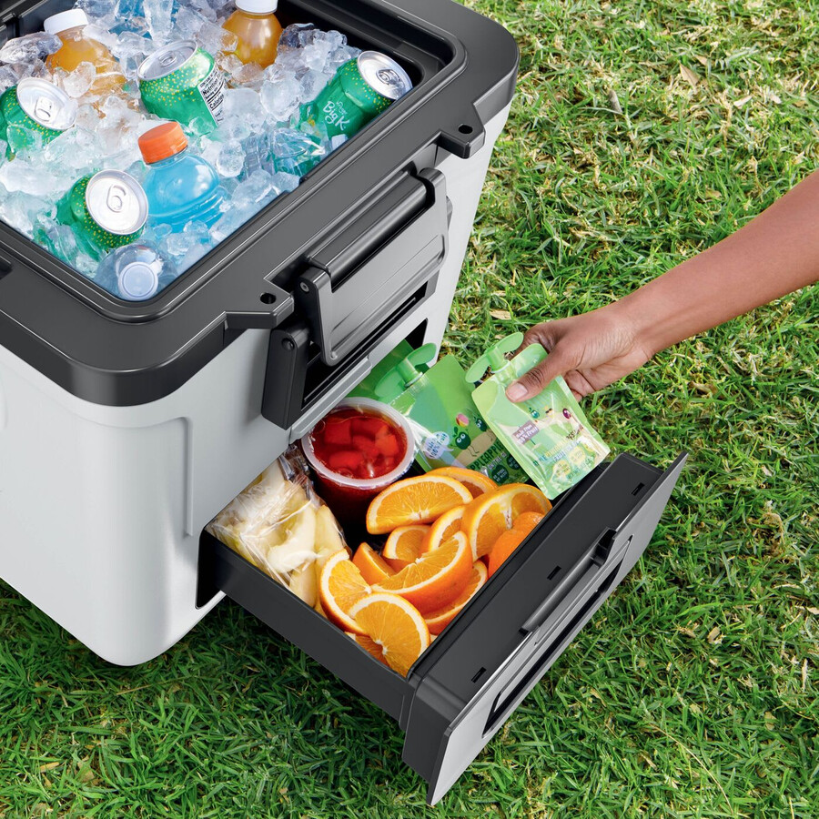 ninja frostvault 30qt28l wheeled cooler with dry zone cloud white fb230ukwh