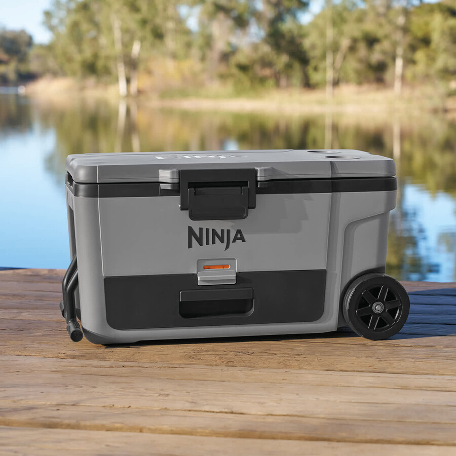 ninja frostvault 65qt61l wheeled cooler with dry zone slate grey fb265euukgy