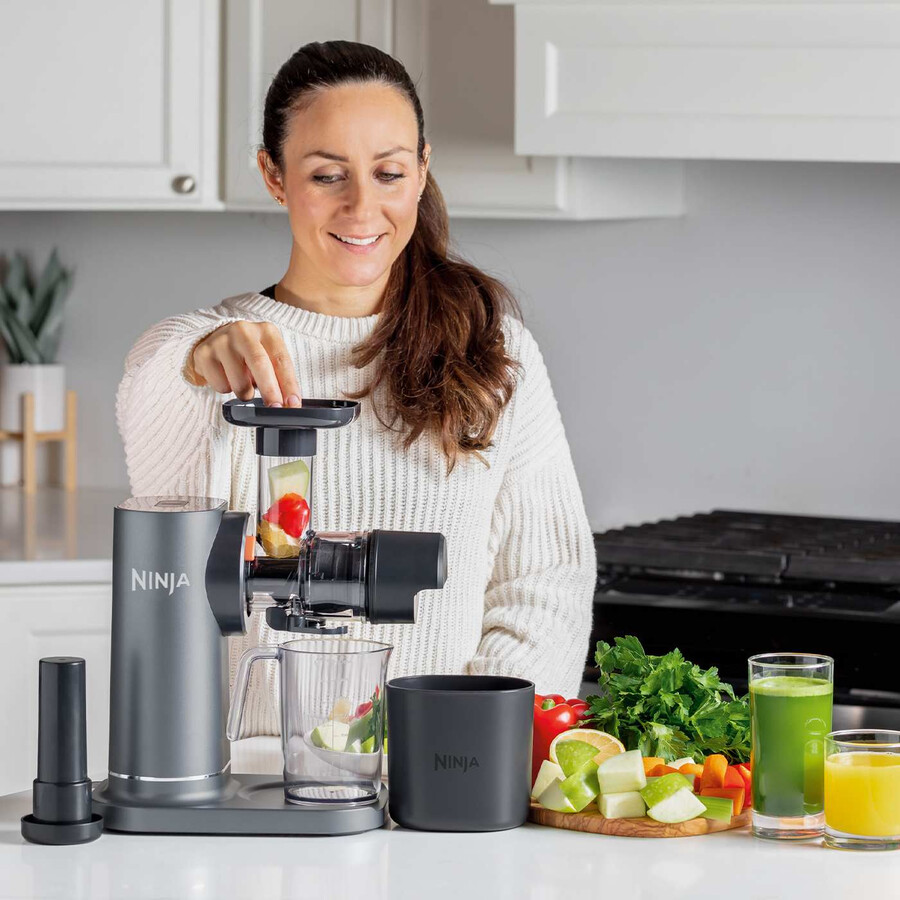 ninja cold press juicer with anti-clog filter jc151uk