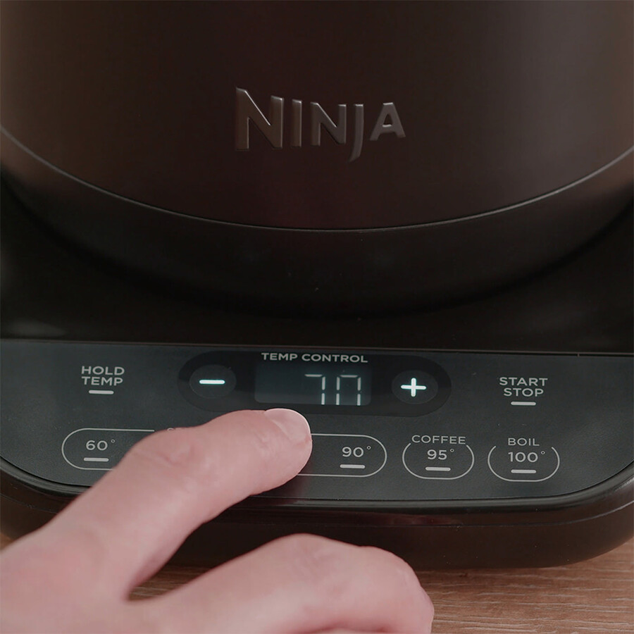 ninja black perfect temperature kettle rapid boil – kt200uk