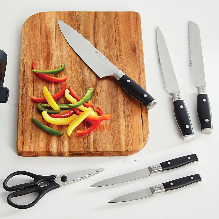 ninja foodi staysharp knife block with integrated sharpener – 6-piece set cyber space k32006ukcyd