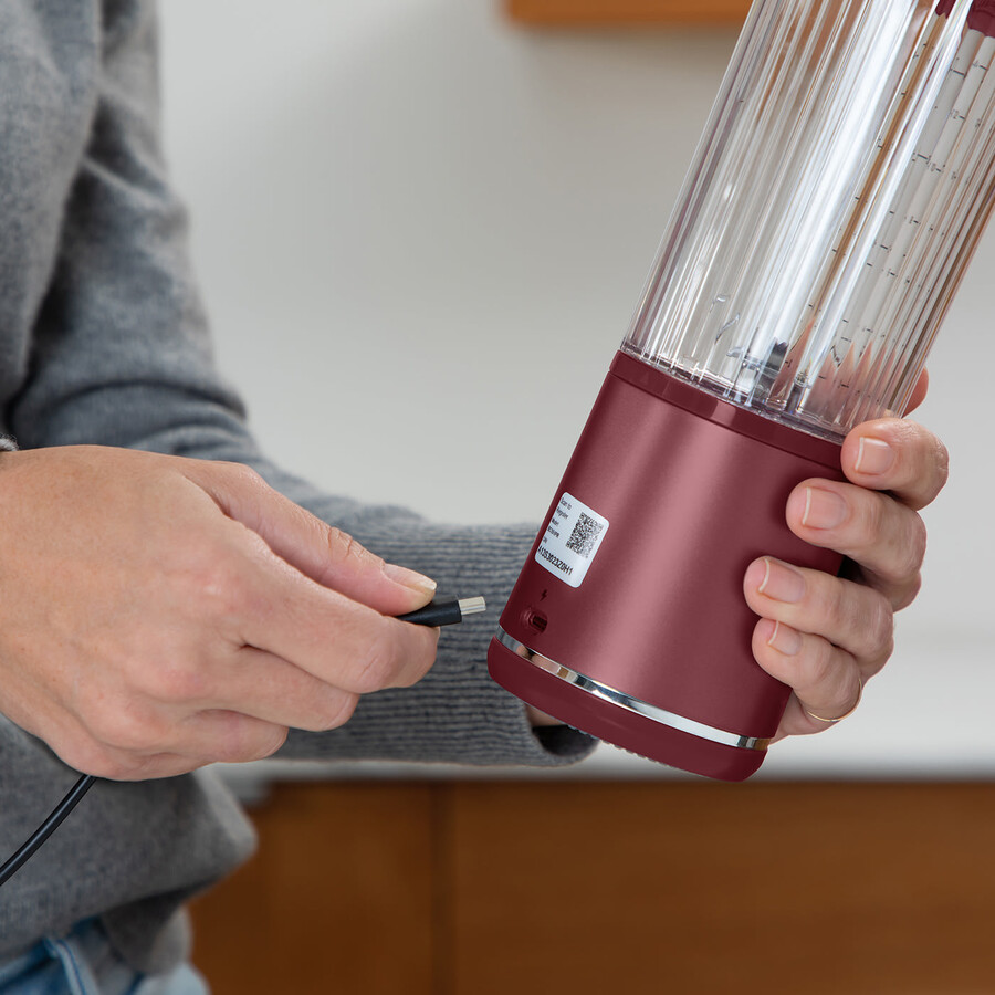 ninja blast cordless portable blender – cranberry bc151ukcr