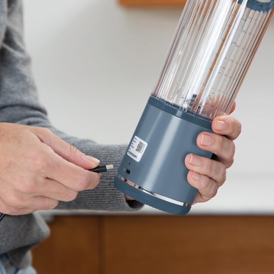 ninja blast cordless portable blender – denim blue bc151uknv